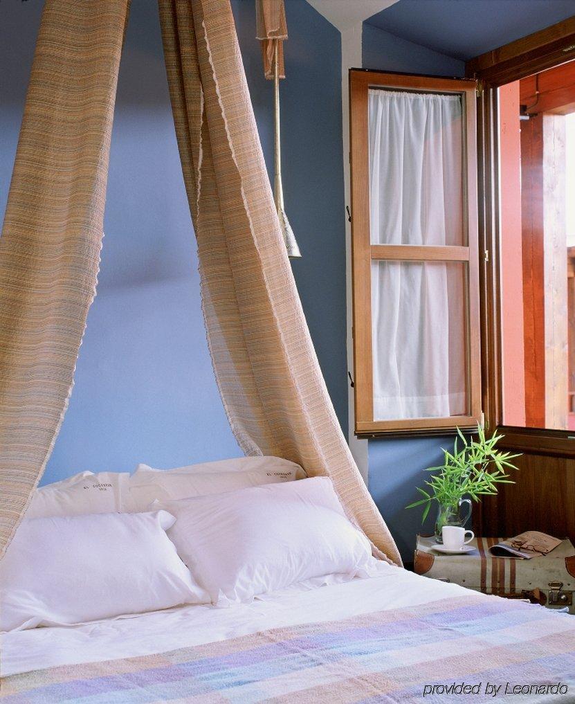El Cocheron 1919 Aranjuez Room photo